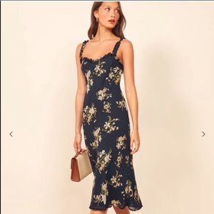 NWOT Reformation Navy Lui Dress in Yolanda Print
